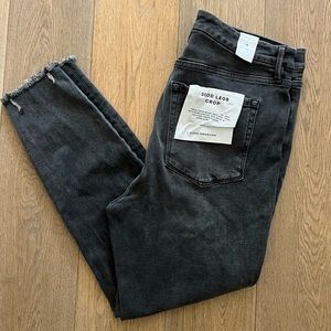 Good American Good Legs Crop Black Jeans Sz 16 - NWT